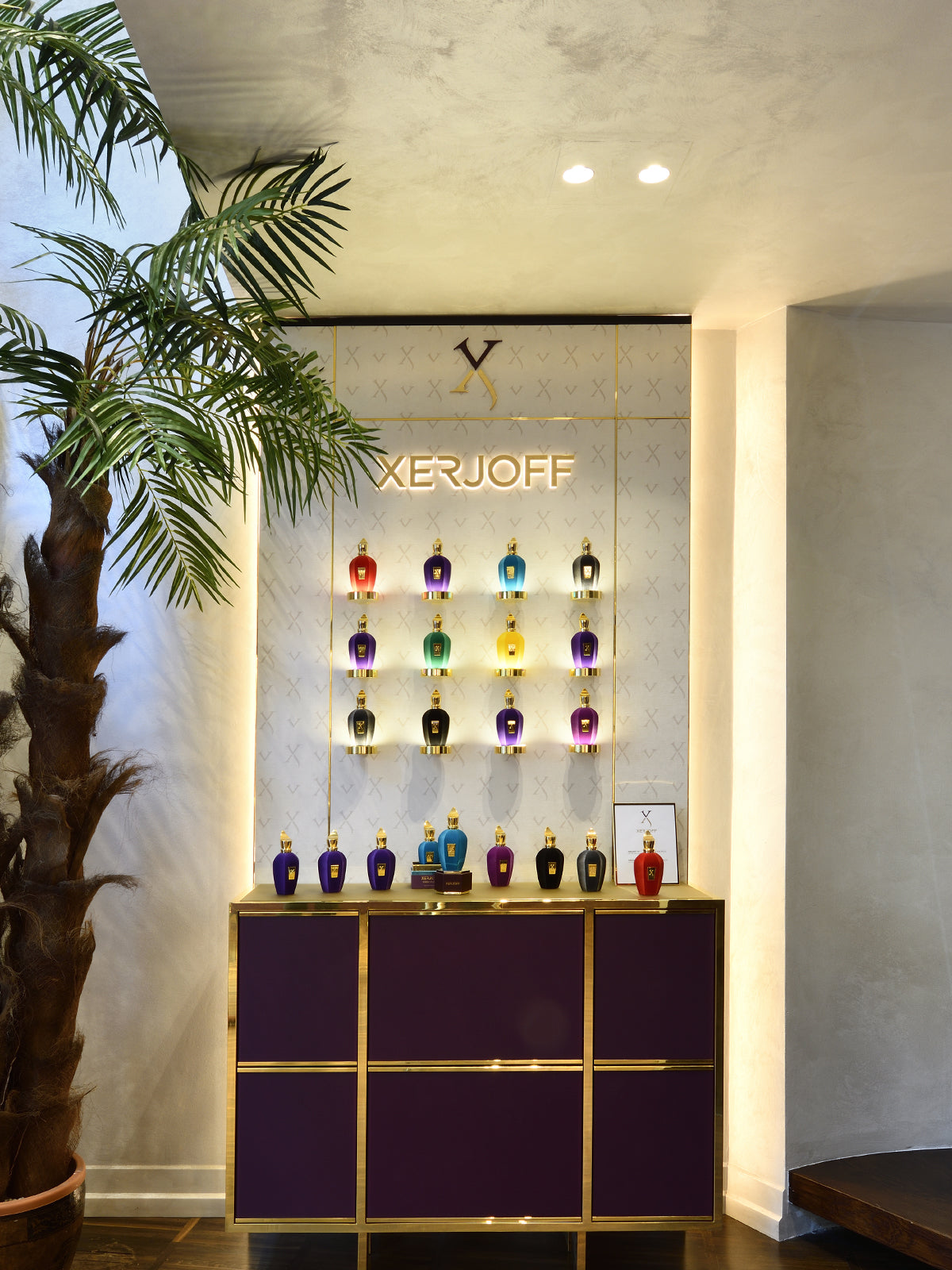 Turin Boutique Left
