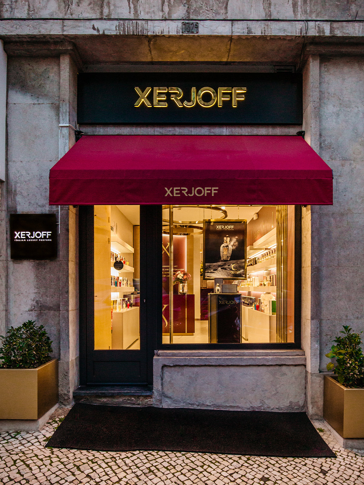 Lisbon Boutique Left